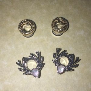 Flared fashion saddle plugs